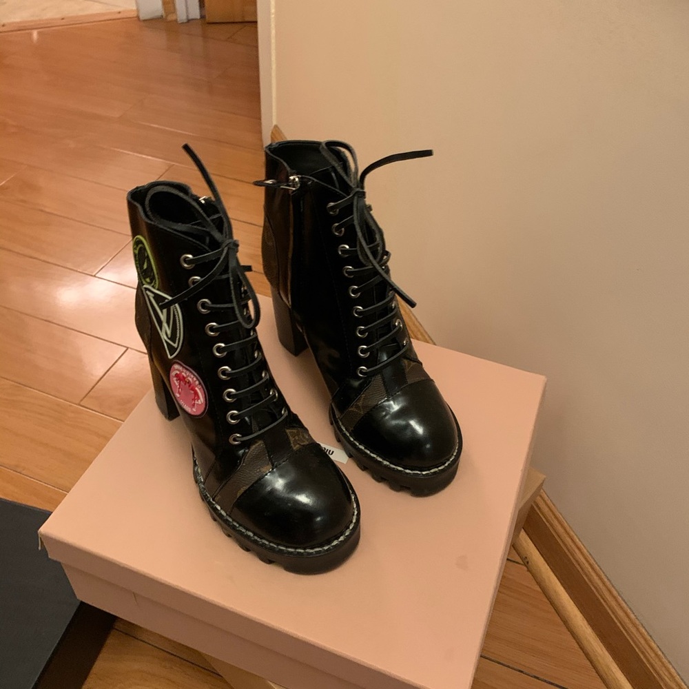 Boots used gently size 8